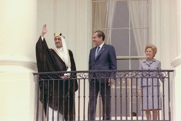 1975: Prince Faisal Murders the Saudi King during an Audience
