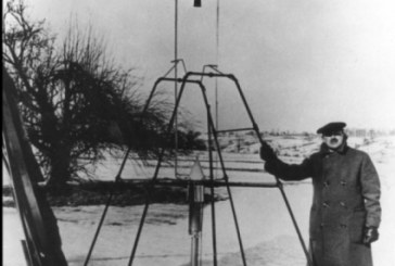 1926: The First Modern Rocket had a Motor on its Top