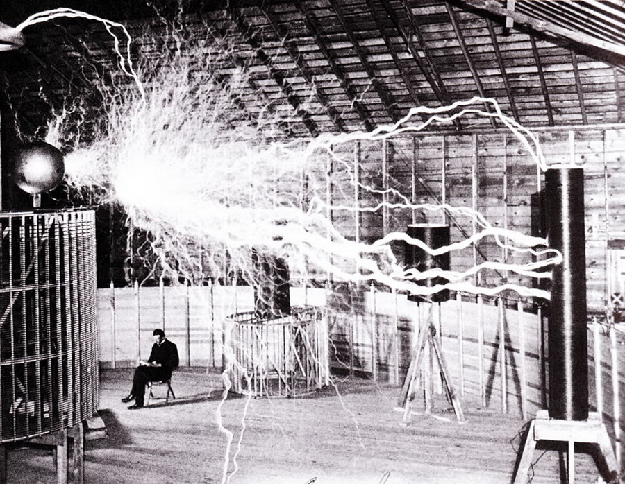 1900: Tesla Patented Wireless Energy Transfer