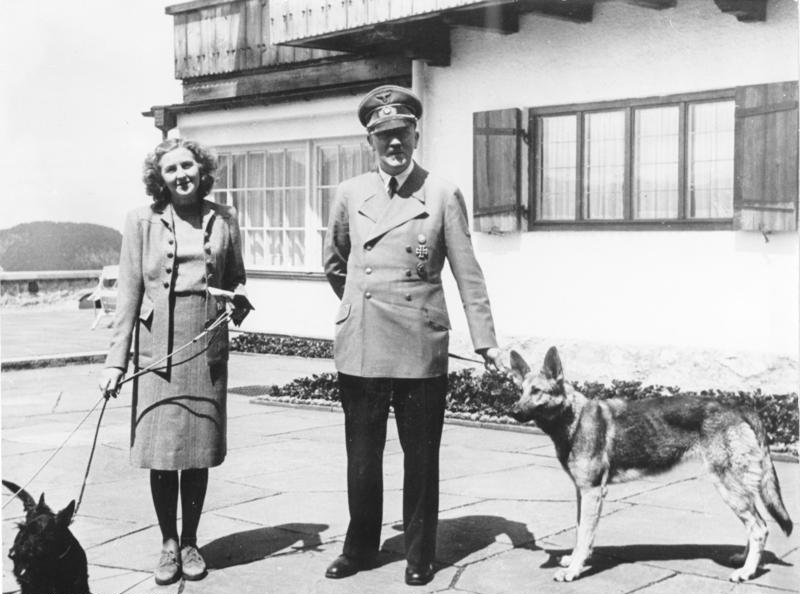 1945: Wedding of Adolf Hitler and Eva Braun