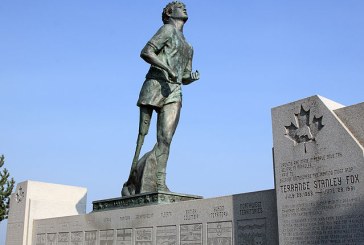 1980: Terry Fox Runs 8,000 Kilometers after Cancer and Amputation
