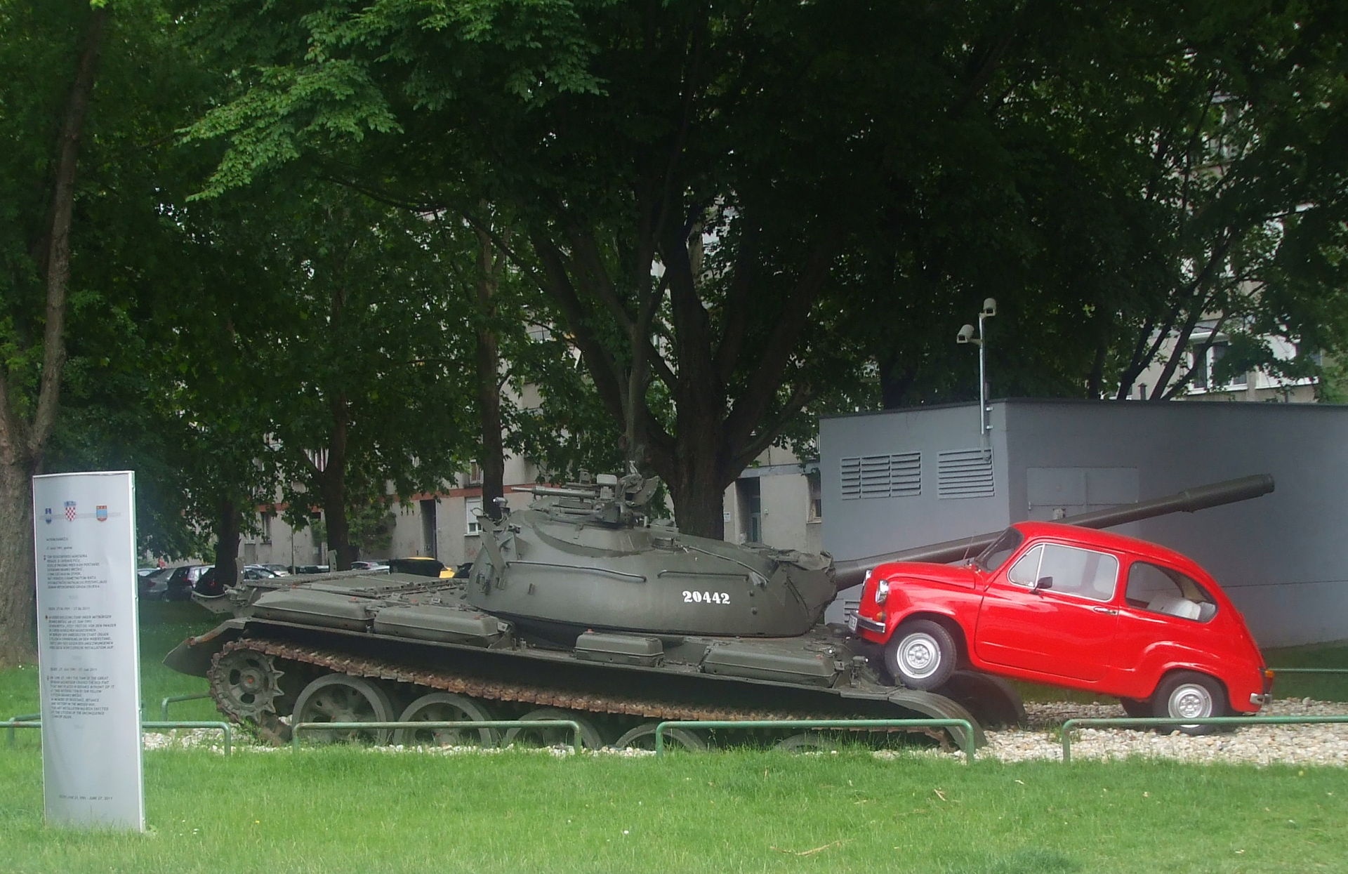 1991: The Yugoslav People’s Army tank crushed red Fiat in Osijek