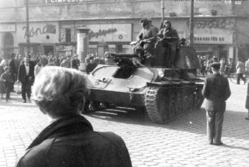 1956: Soviet Tanks Enter Budapest