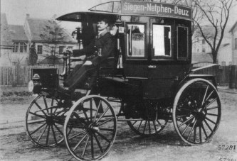 PHOTO: First Gasoline-Powered Bus in History (1895)