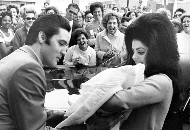 1945: Elvis’s Wife Priscilla Presley Started a Relationship with Him When She Was 14 Years Old