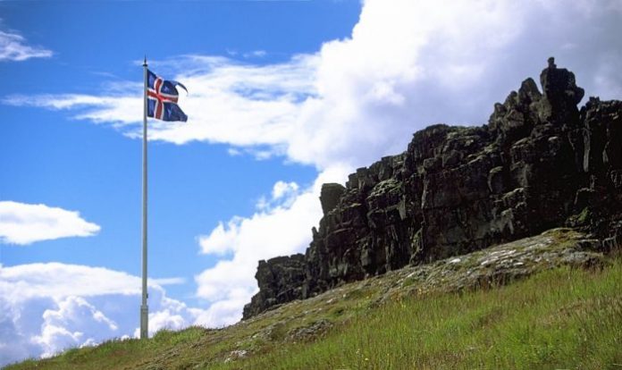 Iceland became an independent republic (1944)