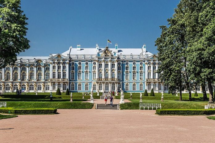 Completed a huge palace near St. Petersburg